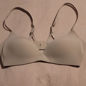 Lululemon nude color size 34B bra